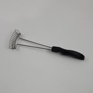 Cutco Model 1060 Mix-Stir Whisk, featuring a versatile coil design for mixing